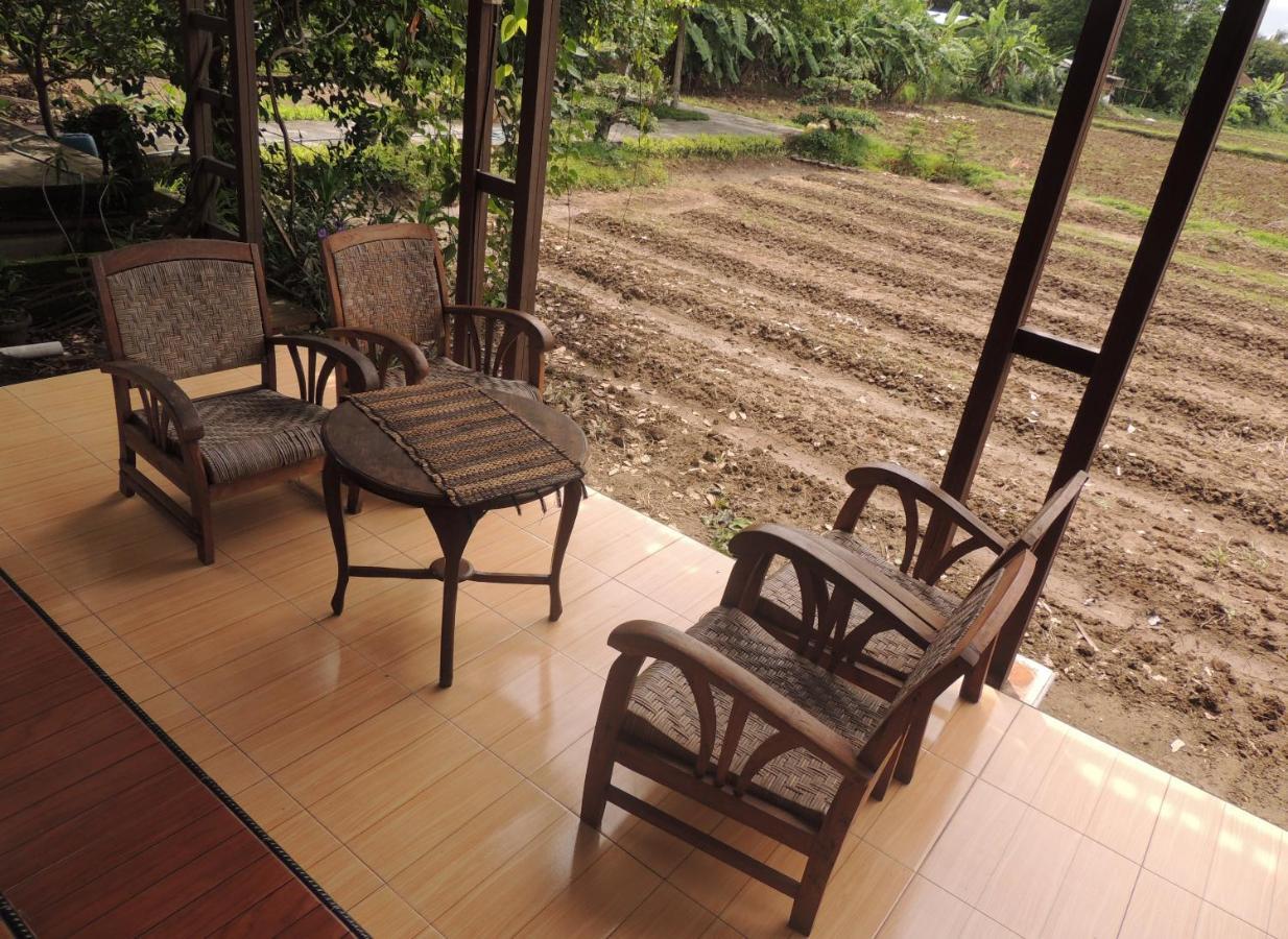 Lotus 2 Guest House Magelang Exterior photo