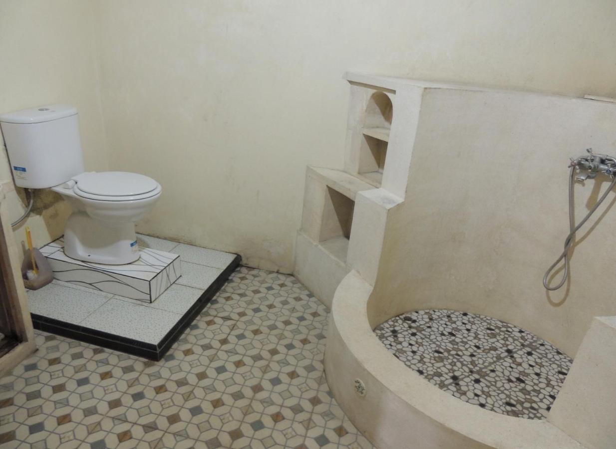 Lotus 2 Guest House Magelang Exterior photo