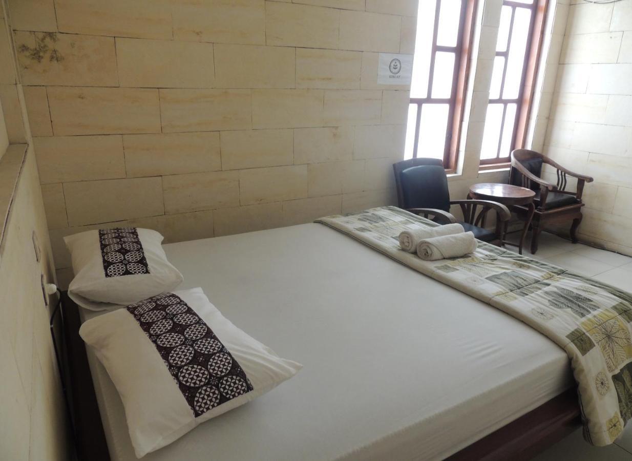 Lotus 2 Guest House Magelang Exterior photo