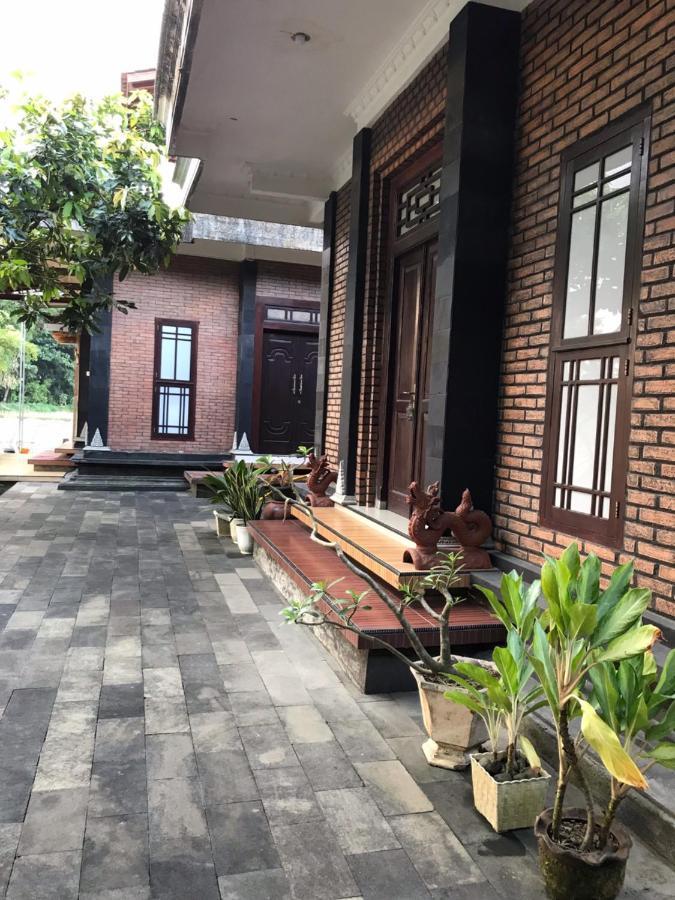 Lotus 2 Guest House Magelang Exterior photo