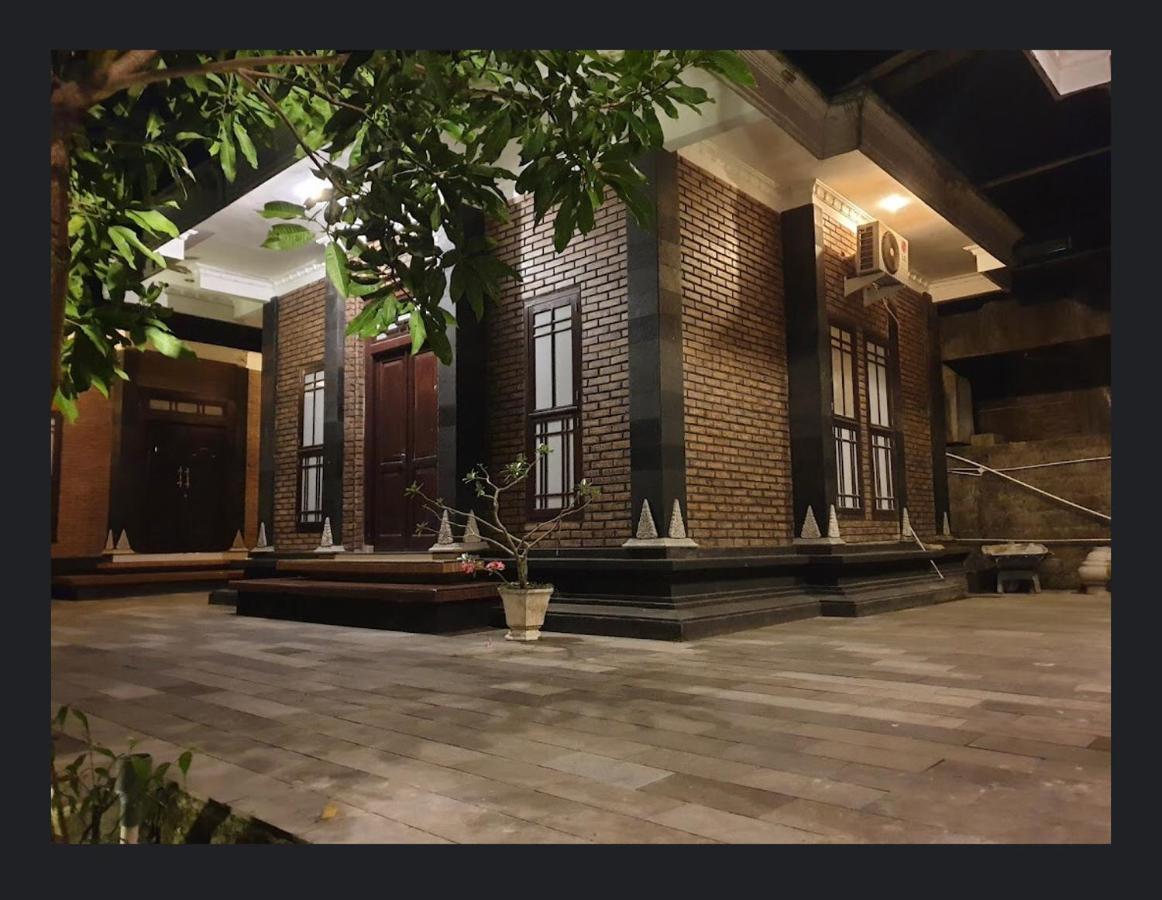 Lotus 2 Guest House Magelang Exterior photo