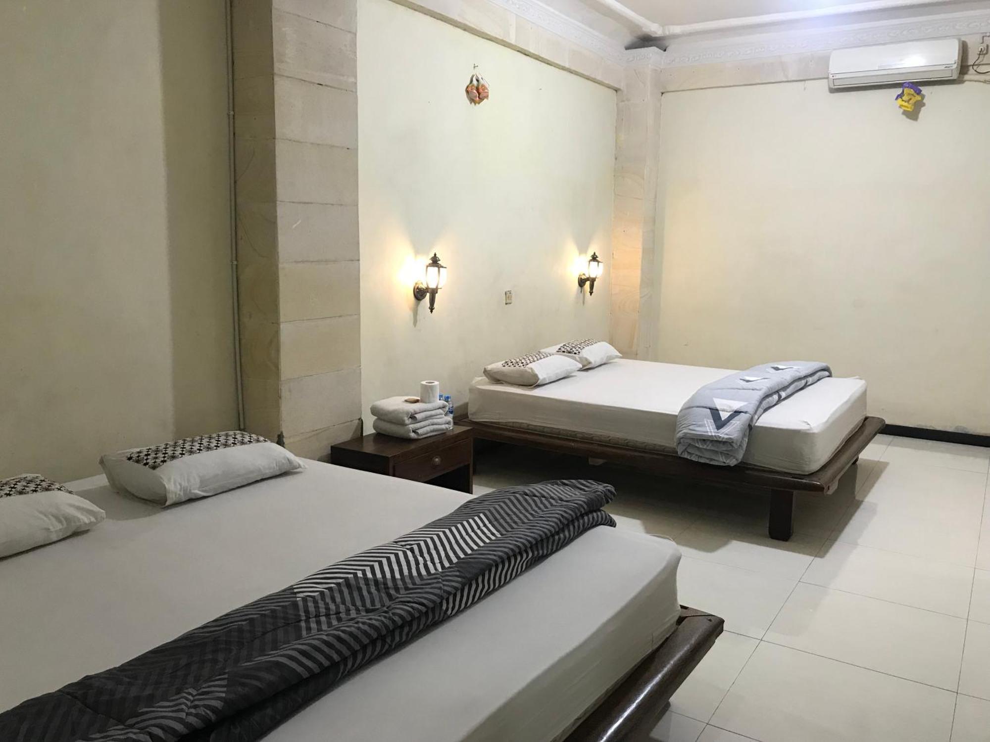 Lotus 2 Guest House Magelang Exterior photo