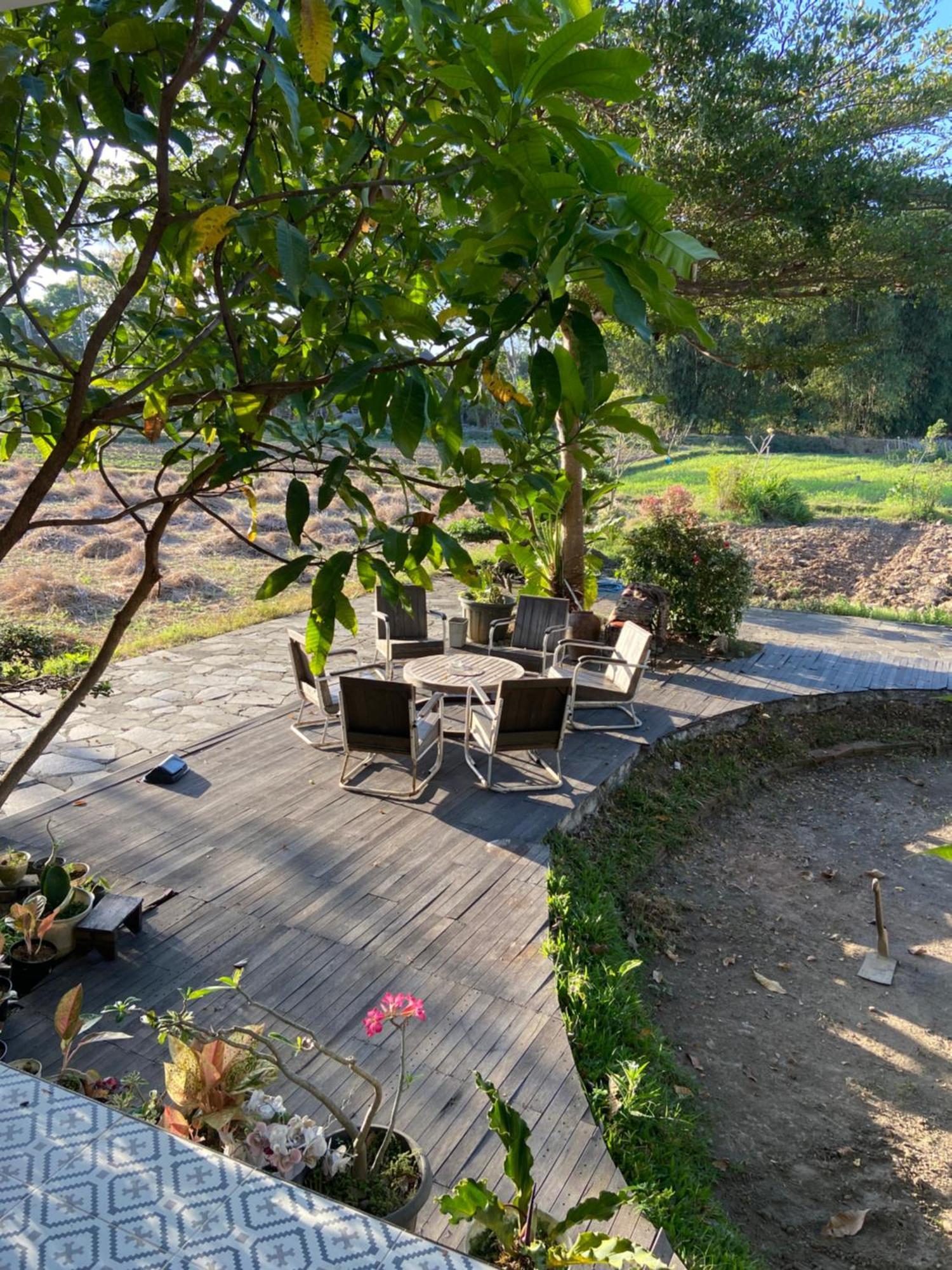 Lotus 2 Guest House Magelang Exterior photo