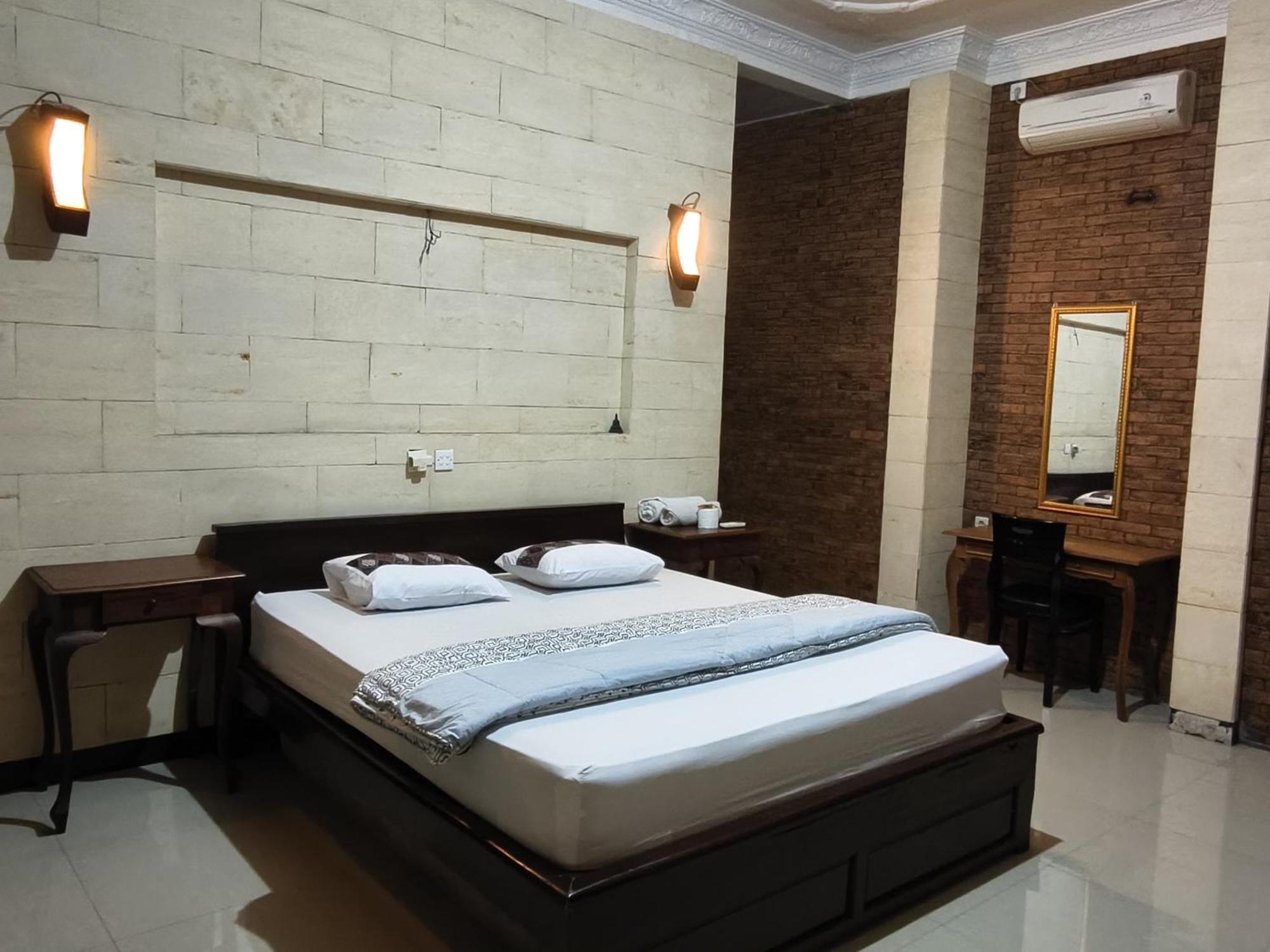 Lotus 2 Guest House Magelang Exterior photo