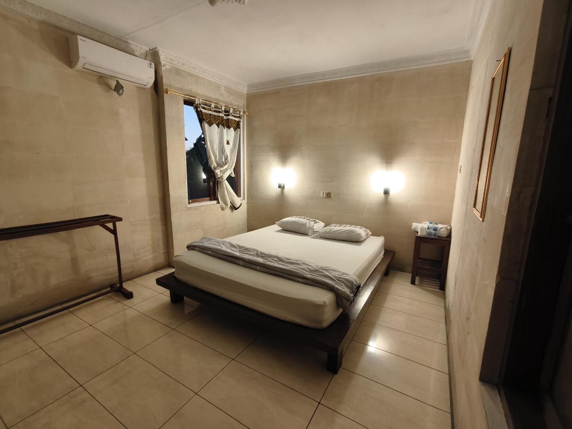 Lotus 2 Guest House Magelang Exterior photo